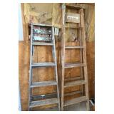 2 WOOD STEP LADDERS WERNER W336 6'