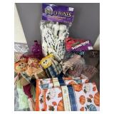 HALLOWEEN FALL DECOR & NOVELTIES