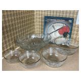 GLASSWAREGRAPEVINE MIXING BOWL RELISH TRAY