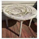 39' ROUND OUTDOOR DINING TABLE