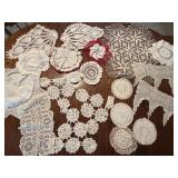 VINTAGE LINENS CROCHET DOILIES HOME DECOR
