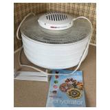 NESCO FOOD DEHYDRATOR