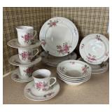 ROSELAND BY GIBSON 5 PC PLACE SETTINGS X 4 SETS