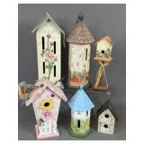 ASSORTED DECORATIVE & FUNCTIONAL BIRD HOUSES