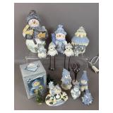 COLLECTIBLE SNOWMAN FIGURINES & LIGHT