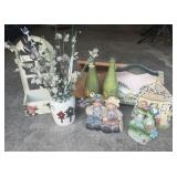 HOME & GARDEN DECOR FIGURINES SHELVES CRATES