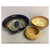 Bundt Stoneware Cake Pan and Two Bowls