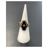 10 KT Onyx Signet Ring