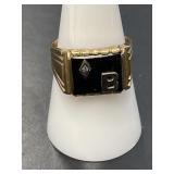 10 KT Mens Initial Signet Ring