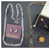Jewelry With Boxes