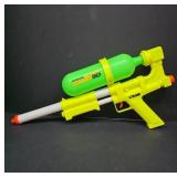 Larami Super Soaker 50 Water Gun