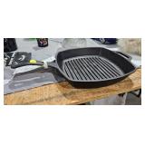 CAST IRON SKILLET