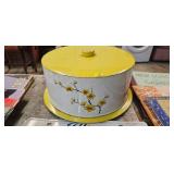 METAL VINTAGE CAKE CARRIER