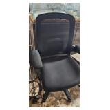 ROLLING OFFICE CHAIR