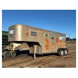 • 2 Horse Gooseneck Stock Trailer