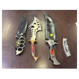 (4) KNIVES (4) KNIVES