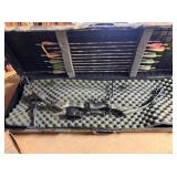 HIGH COUNTRY COMPOUND BOW, ARROWS & CASE HIGH COUNTRY COMPOUND BOW, ARROWS & CASE