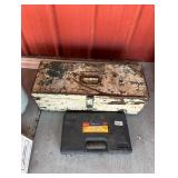 TAP & DIE SET & METAL TOOL BOX W TOOLS