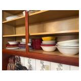LOT OF BOWLS AND PLATES