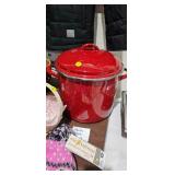 RED STOCK POT WITH LID