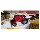 ERTL INTERNATIONAL DIE CAST TRACTOR TOY
