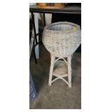 WICKER PLANT STAND