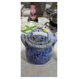BLUE AND WHITE BEANPOT