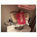 PEWTER BOWL AND TOWELS PEWTER BOWL AND TOWELS