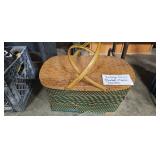 VINTAGE PICNIC BASKET