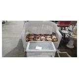 WICKER BENCH / TABLE