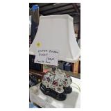 VINTAGE PORCELAIN RABBIT LAMP