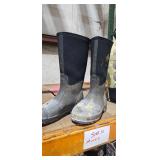 MUCK BOOTS