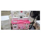 PLAY KITCHEN