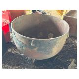 CAST IRON CAULDRON