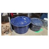 ENAMEL POTS WITH LIDS