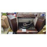 RECORD PLAYER / SPEAKERS