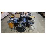 DRUM SET