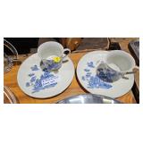 BLUE WILLOW SNACK SET