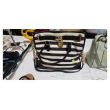 PURSE