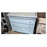 DRESSER
