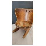 CHILDS WOODEN CHAIR