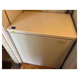 CHEST FREEZER