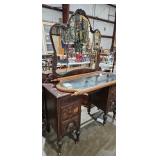 VANITY WITH MIRROR