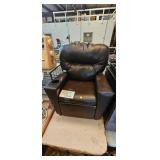 CHILDS RECLINER CHAIR