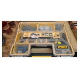 DEWALT HARDWARE