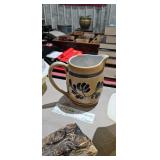 WILLIAMSBURG POTTERY PITCHER