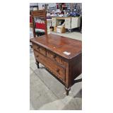 DRESSER