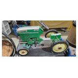 JOHN DEERE PEDAL TRACTOR