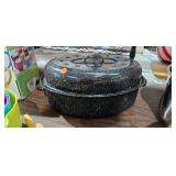ENAMEL ROASTER PAN WITH LID