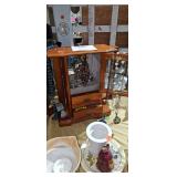 JEWELRY BOX / JEWELRY